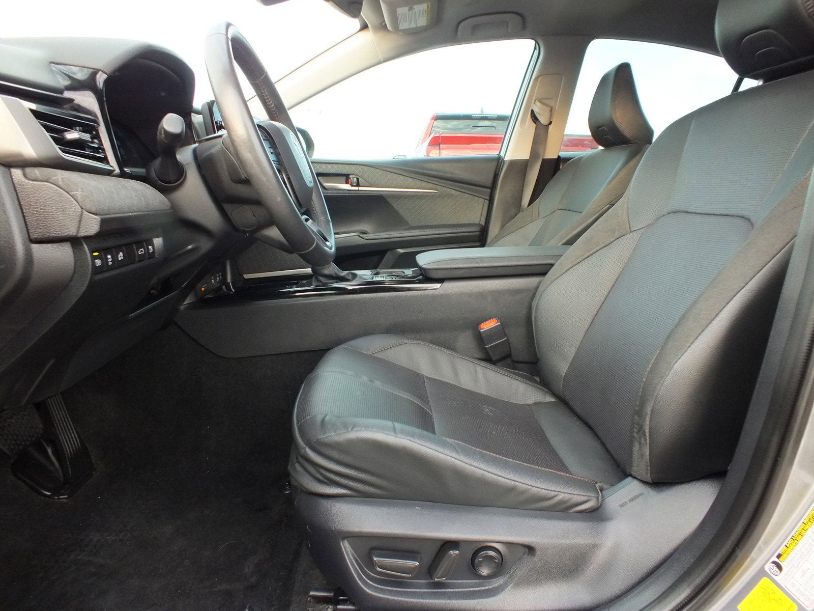 2025 Toyota Camry XLE FWD *1 OWNER, CLEAN CARFAX!*