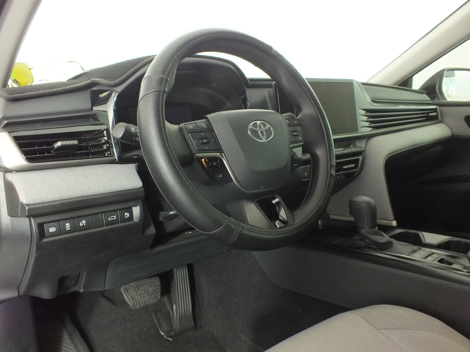 2025 Toyota Camry LE Hybrid *1-OWNER*