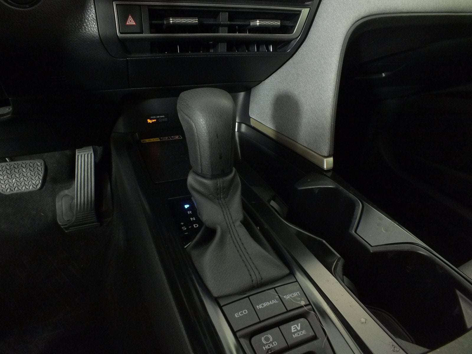 2025 Toyota Camry LE Hybrid *1-OWNER*