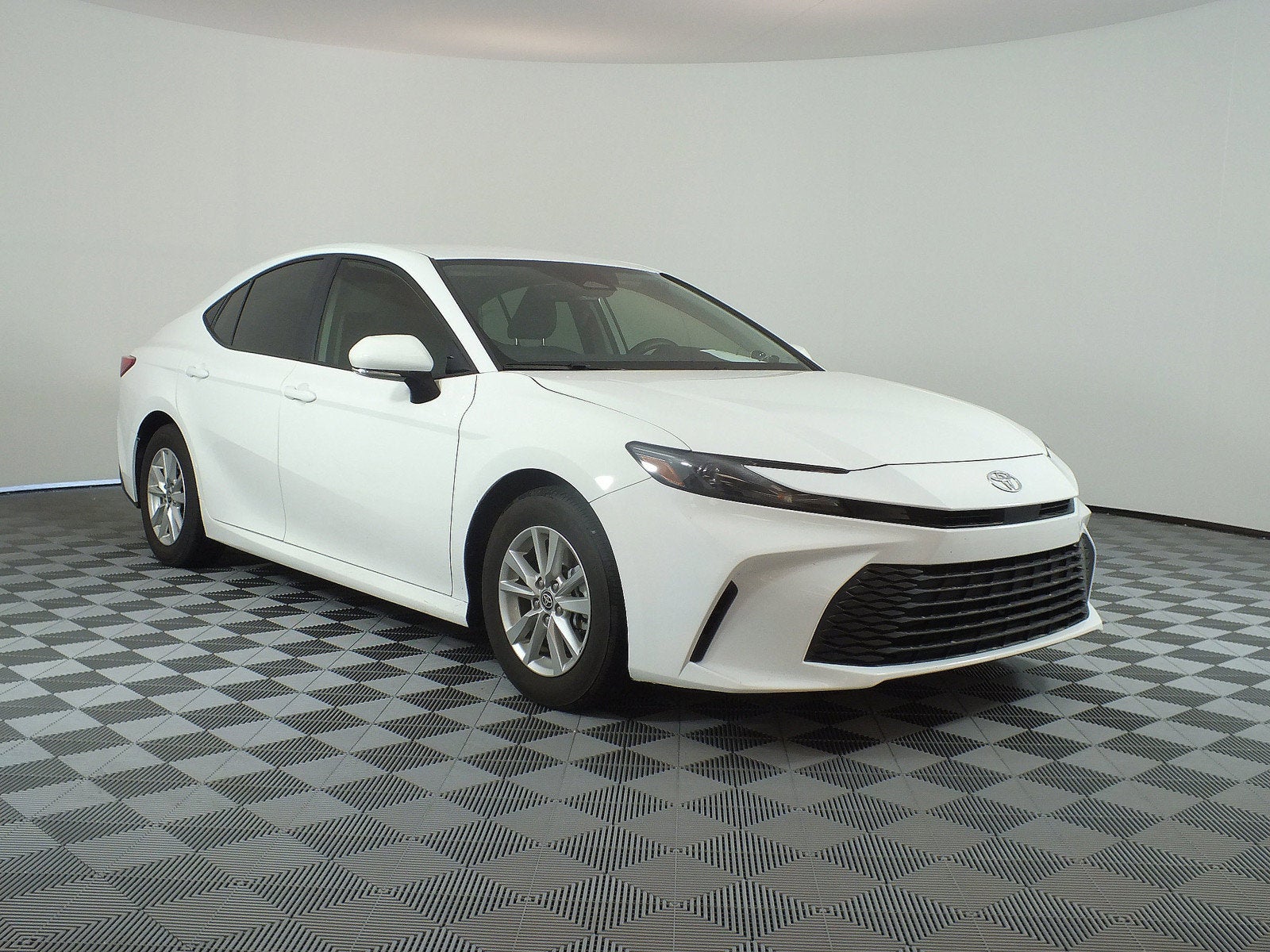 2025 Toyota Camry LE Hybrid *1-OWNER*