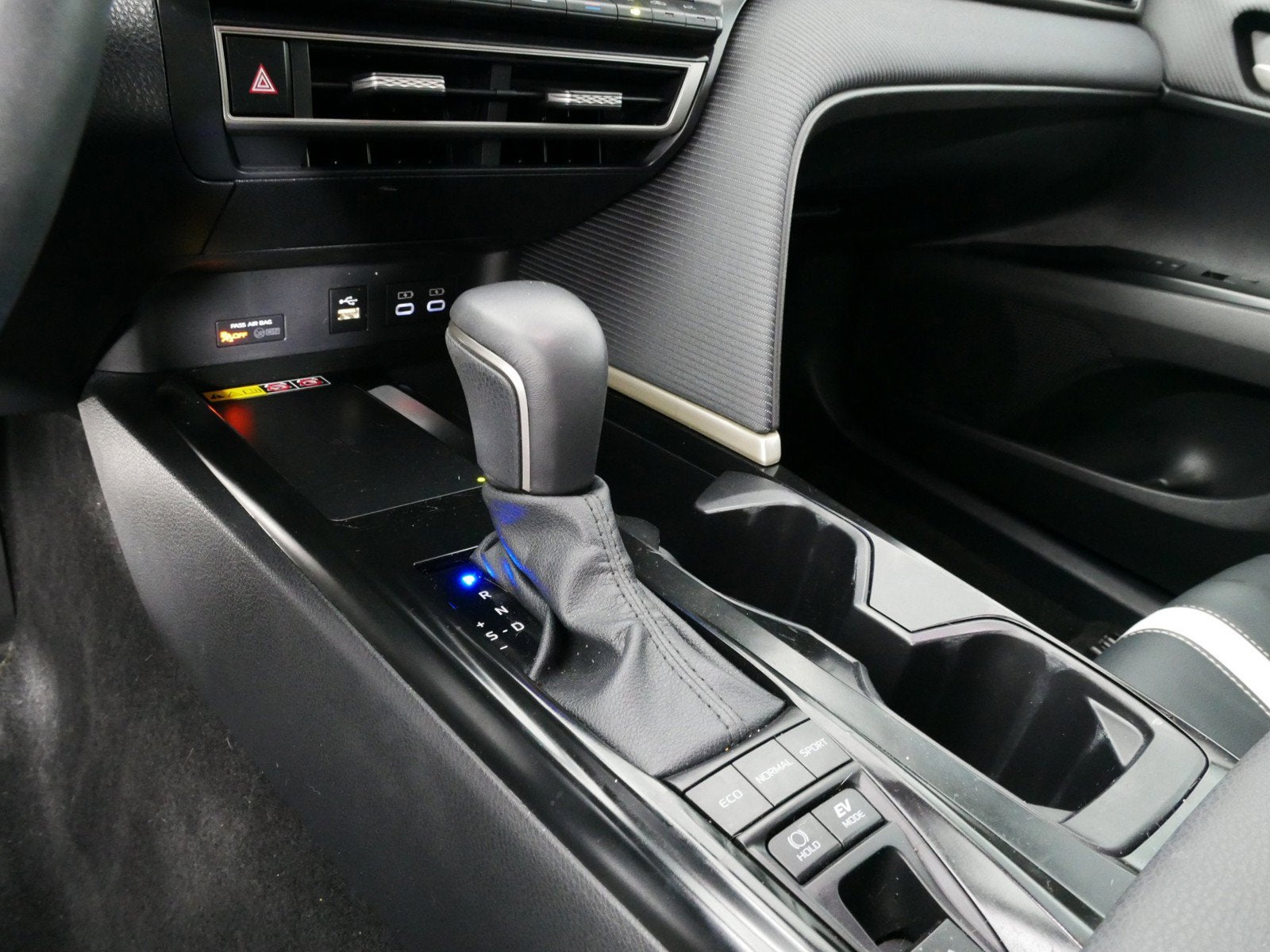 2025 Toyota Camry SE Hybrid *1-OWNER*