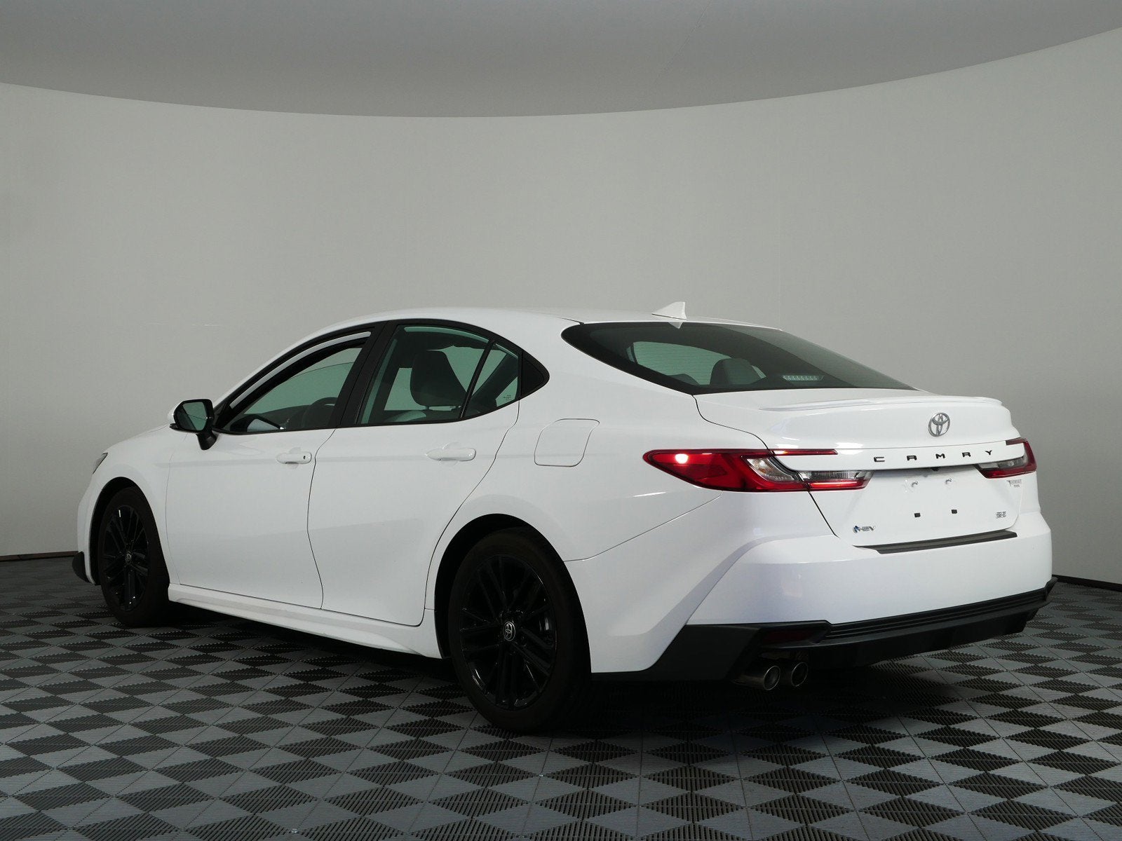 2025 Toyota Camry SE Hybrid *1-OWNER*