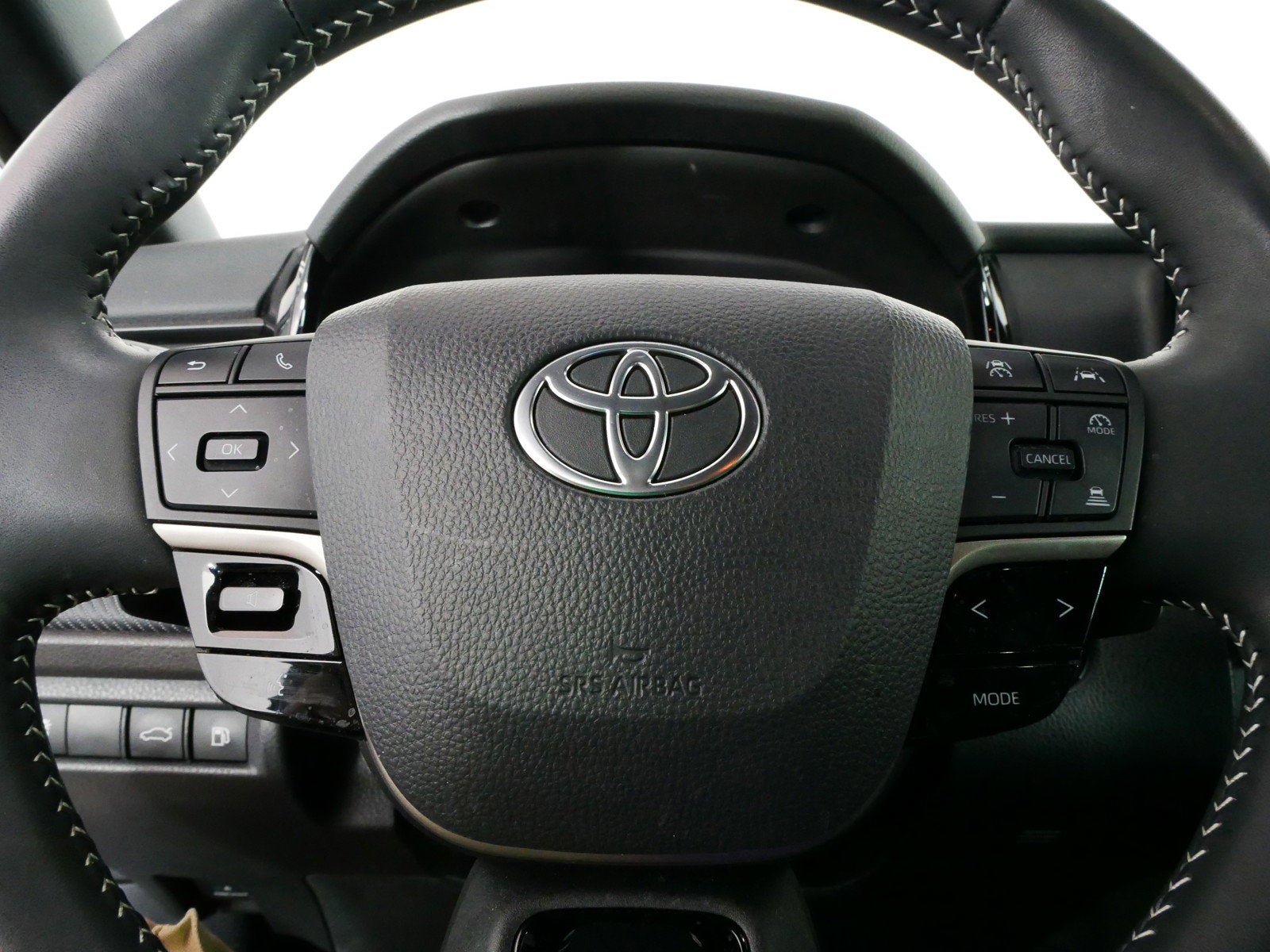 2025 Toyota Camry SE Hybrid *1-OWNER*