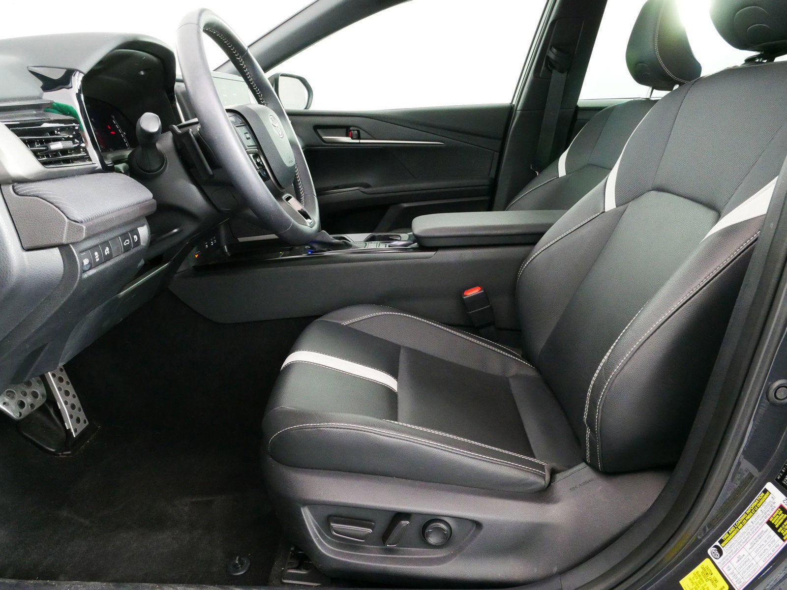 2025 Toyota Camry SE Hybrid *1-OWNER*