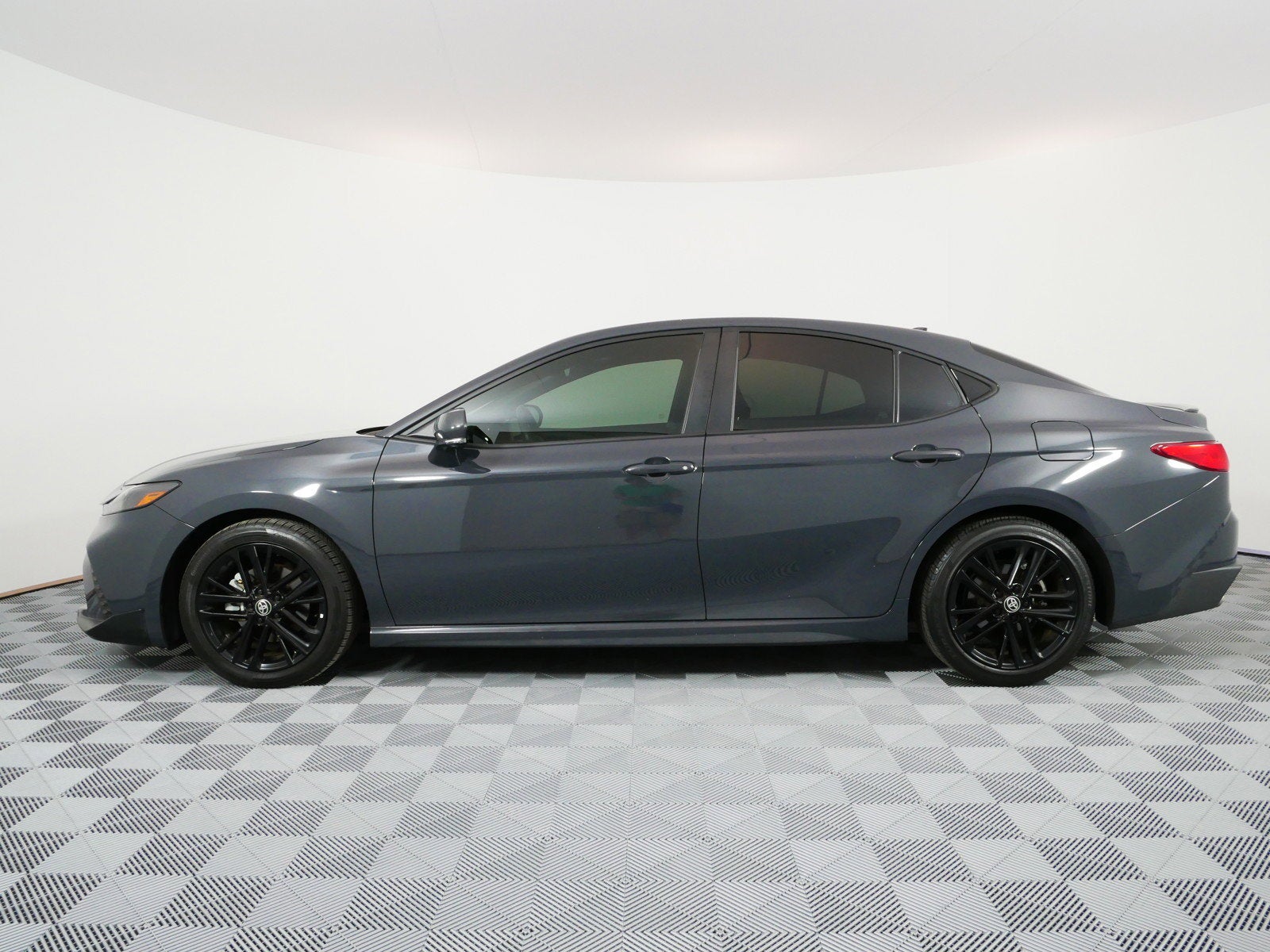 2025 Toyota Camry SE Hybrid *1-OWNER*