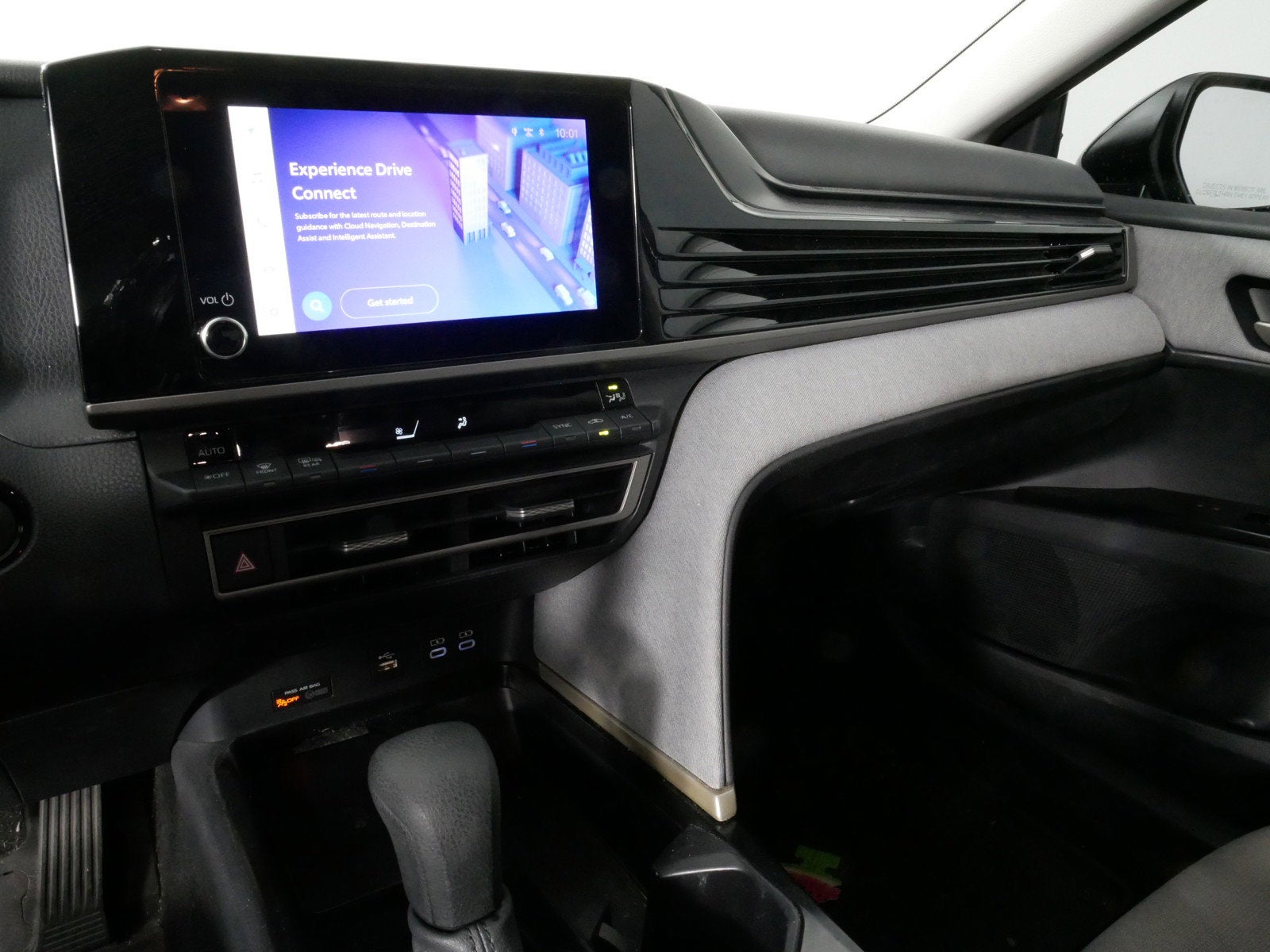 2025 Toyota Camry LE FWD *1 OWNER, CLEAN CARFAX!*