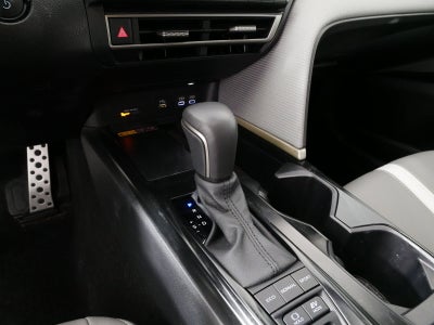 2025 Toyota Camry SE FWD *CLEAN CARFAX!*