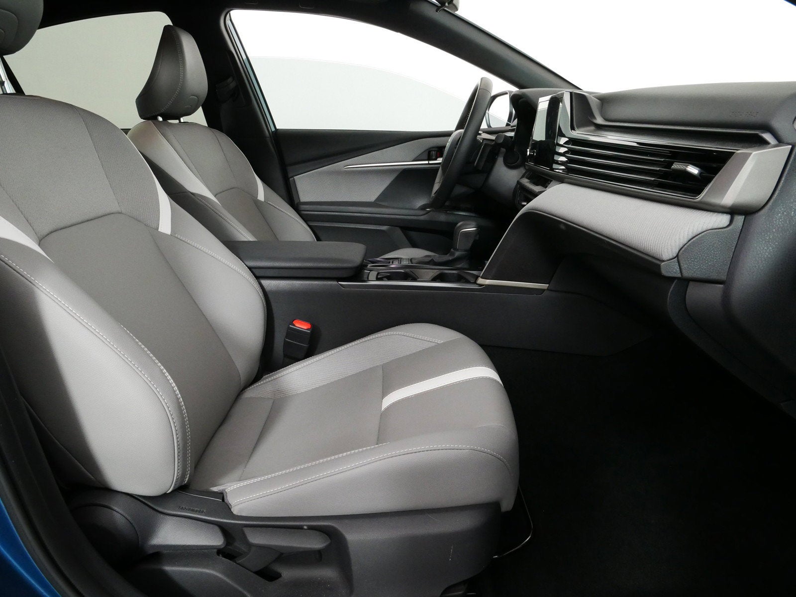 2025 Toyota Camry SE FWD *CLEAN CARFAX!*