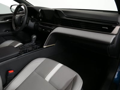 2025 Toyota Camry SE FWD *CLEAN CARFAX!*