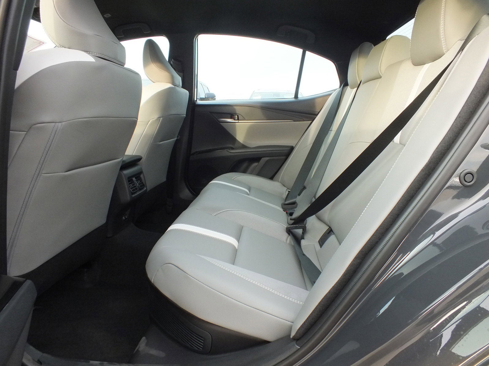 2026 Toyota Camry SE FWD *SPORTY! LIKE NEW!*