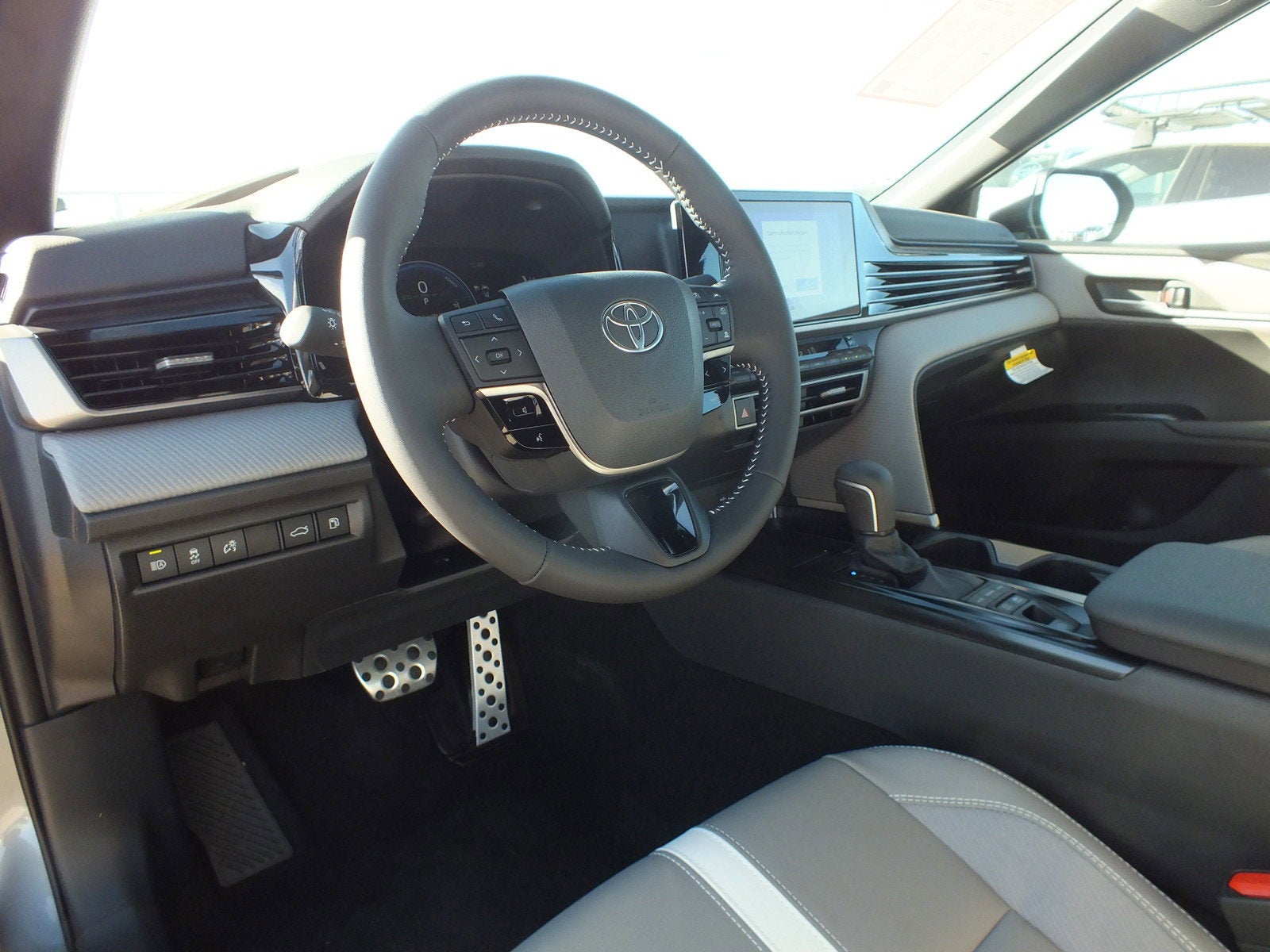 2026 Toyota Camry SE FWD *LIKE NEW!*