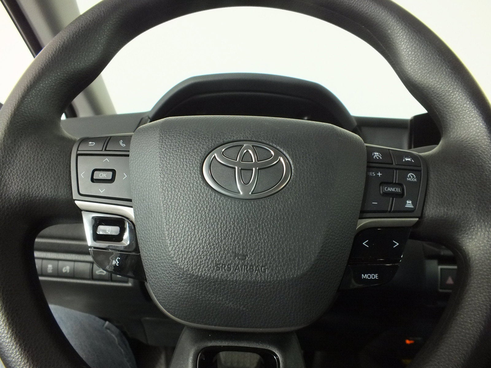 2026 Toyota Camry LE Hybrid *1-OWNER*