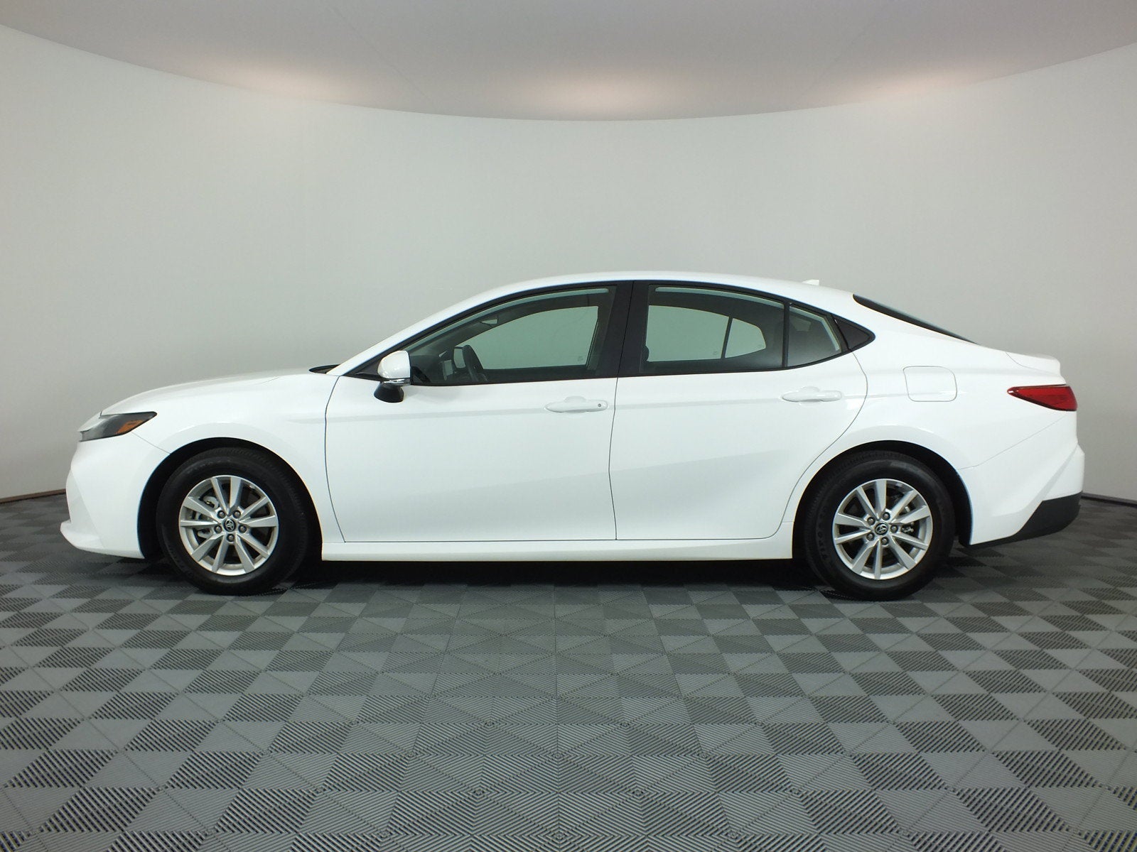 2026 Toyota Camry LE Hybrid *1-OWNER*