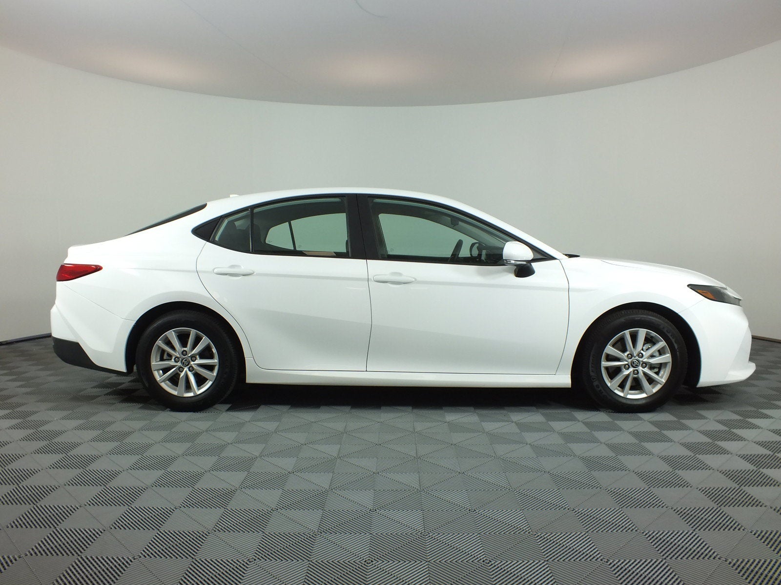 2026 Toyota Camry LE Hybrid *1-OWNER*