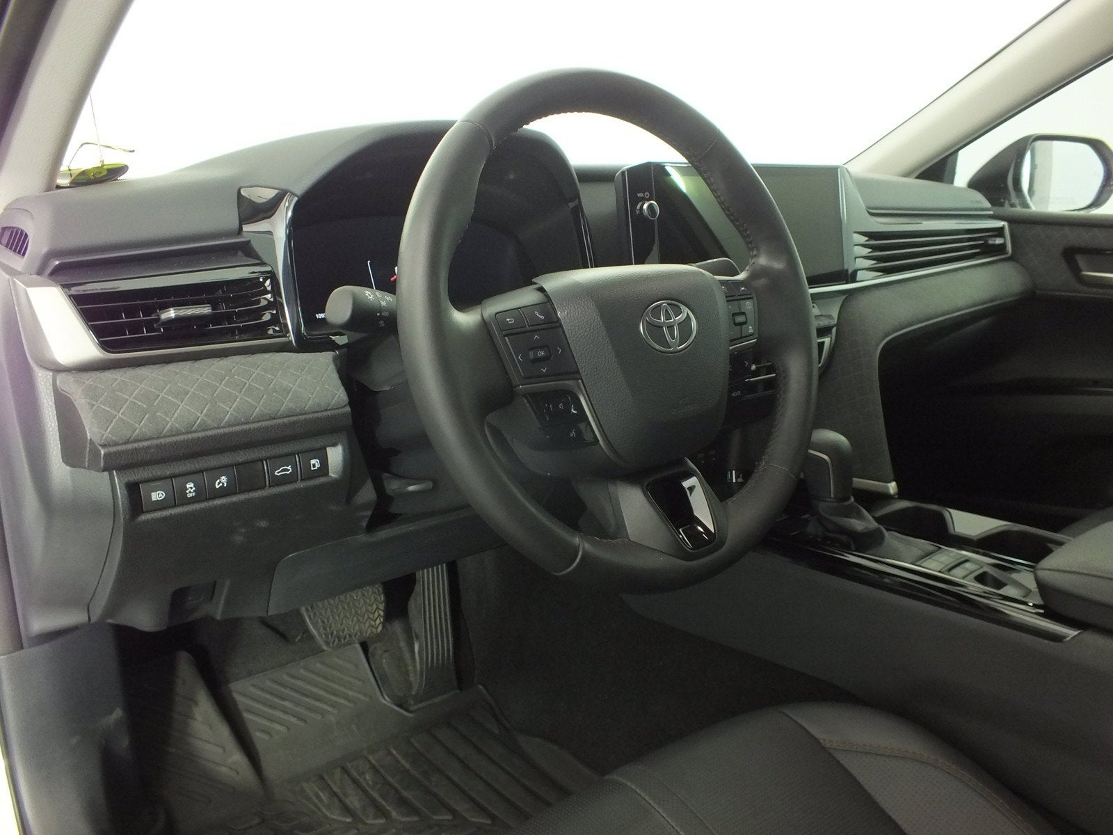 2025 Toyota Camry XLE Hybrid *1-OWNER*