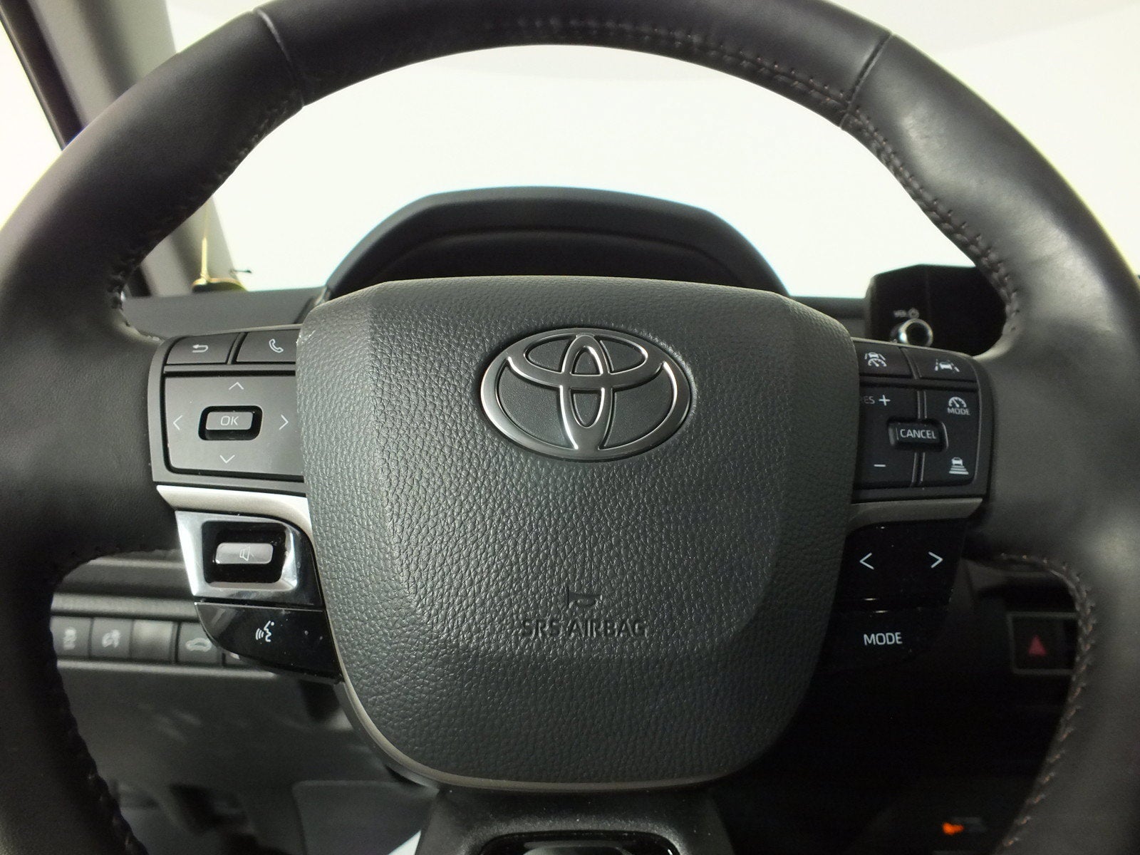 2025 Toyota Camry XLE Hybrid *1-OWNER*