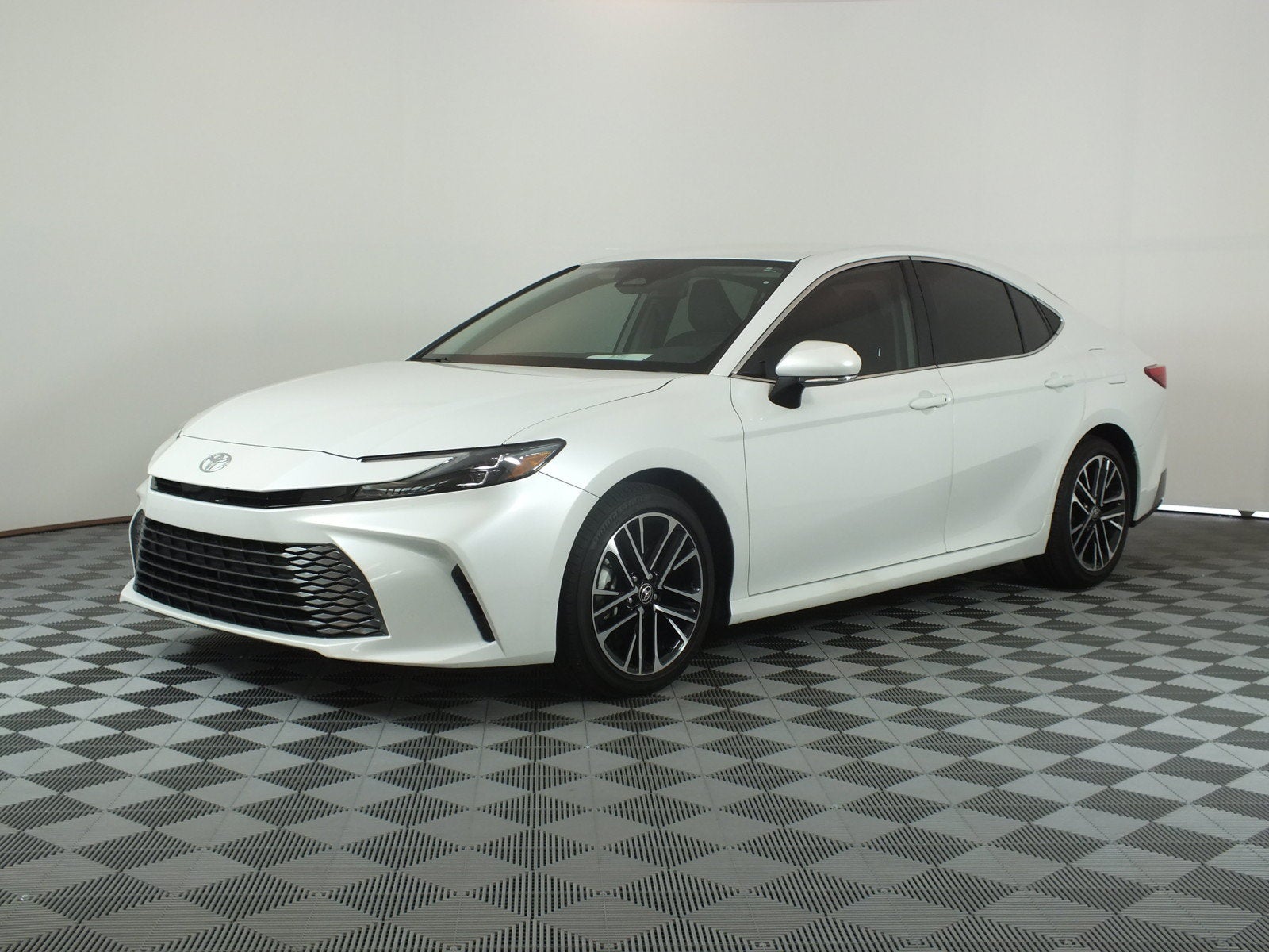 2025 Toyota Camry XLE Hybrid *1-OWNER*