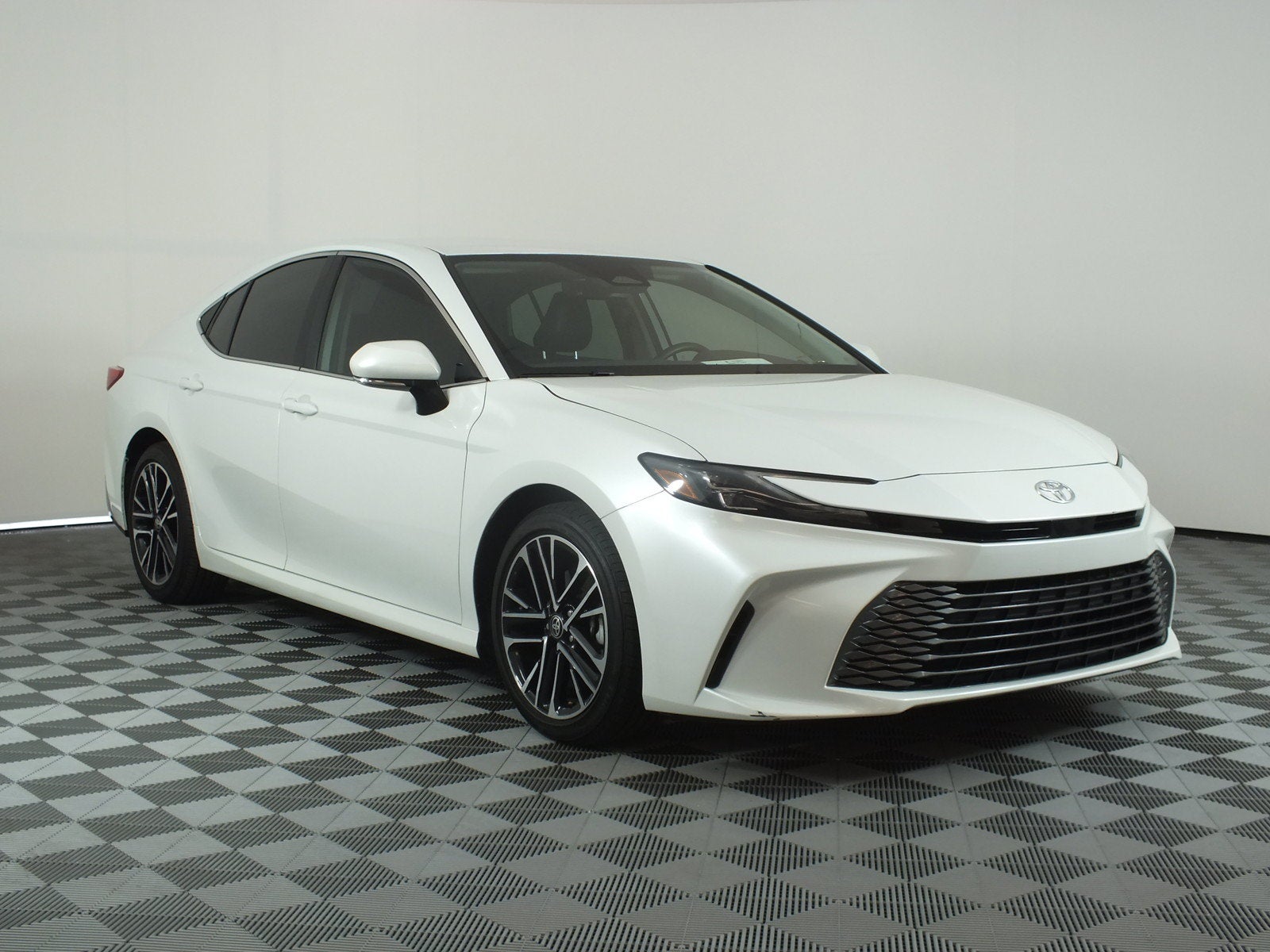 2025 Toyota Camry XLE Hybrid *1-OWNER*