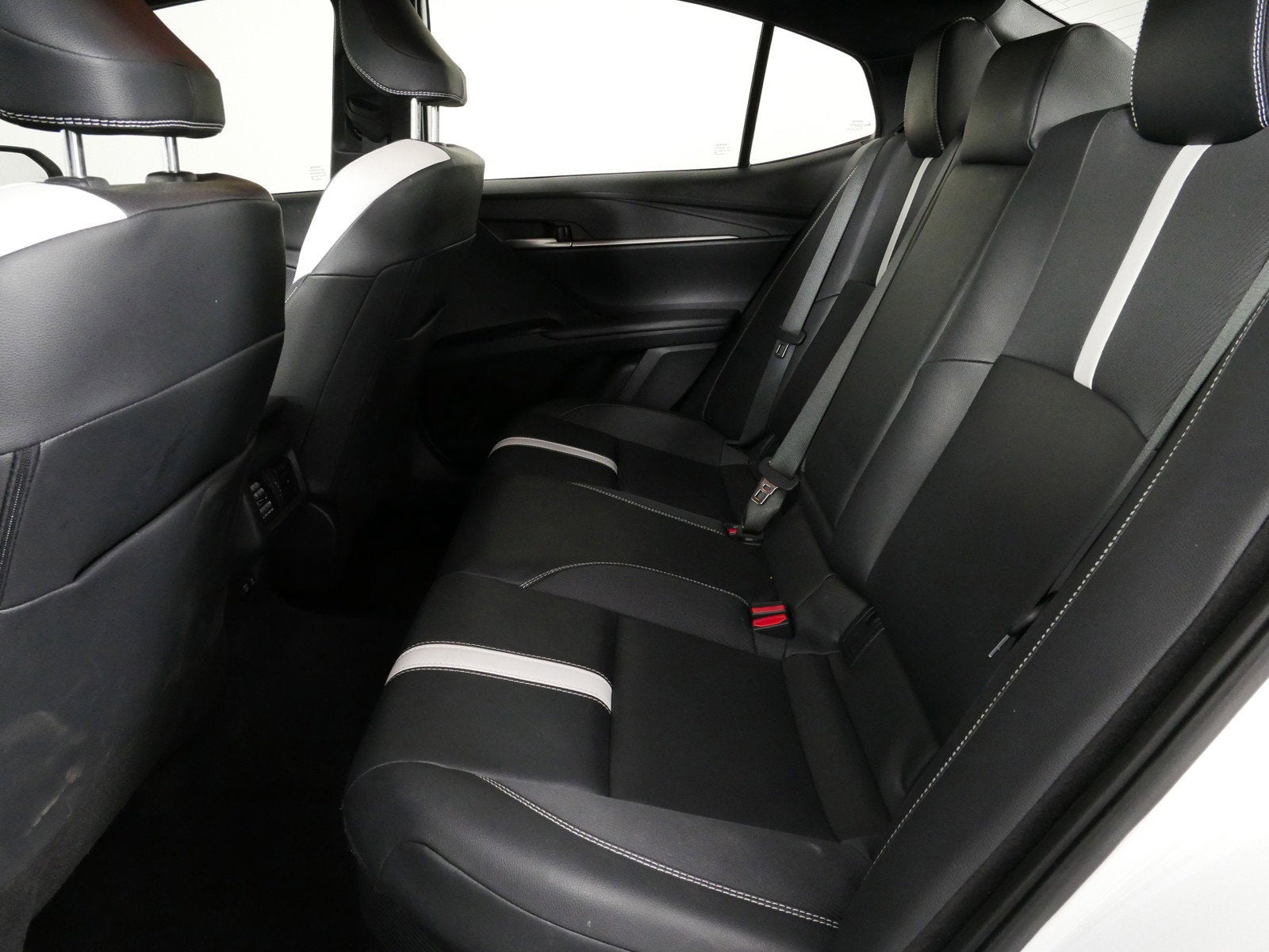 2025 Toyota Camry SE HYBRID *1-OWNER*