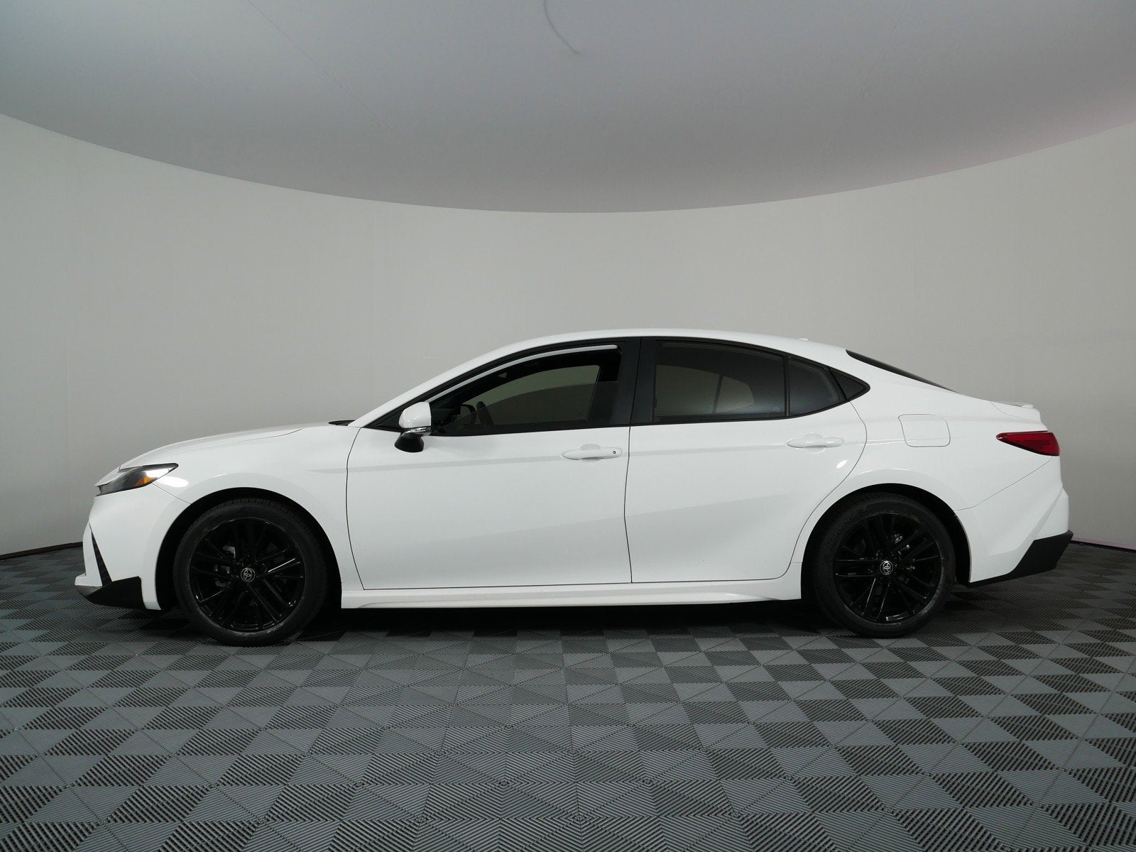 2025 Toyota Camry SE HYBRID *1-OWNER*