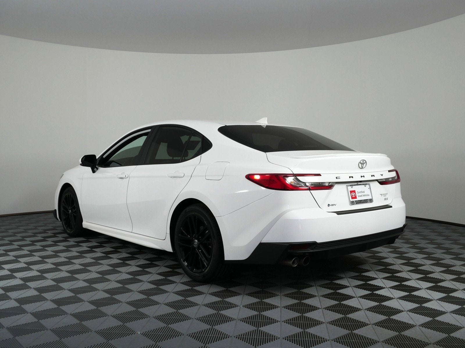 2025 Toyota Camry SE HYBRID *1-OWNER*