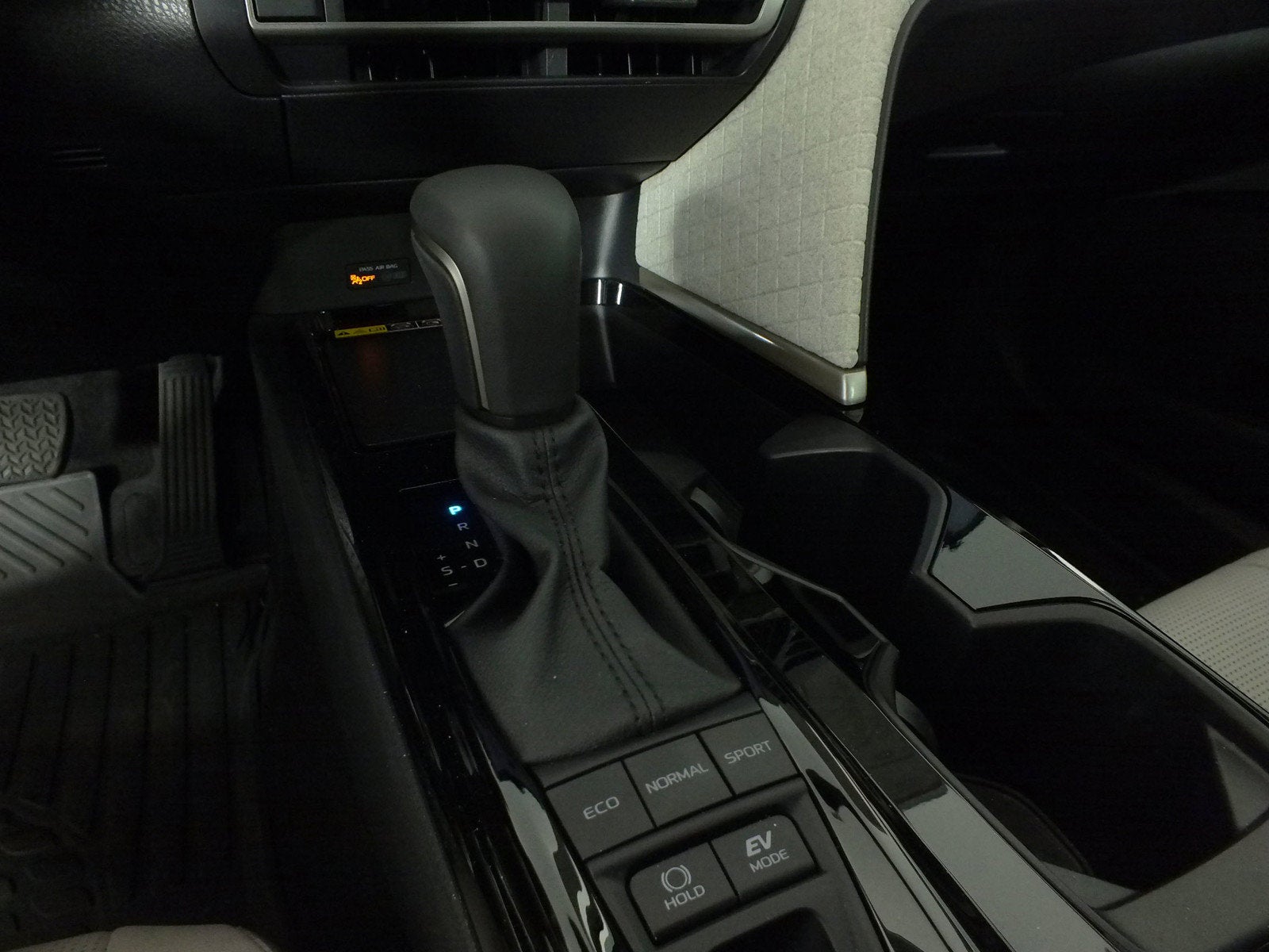 2025 Toyota Camry XLE *1-OWNER! UNDER 10K MILES!*