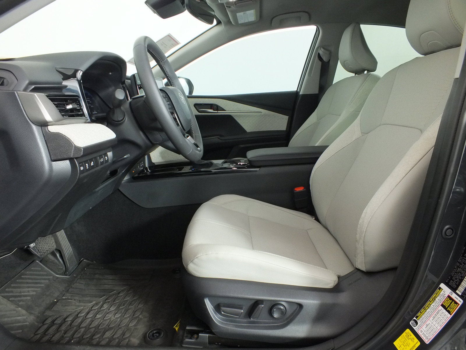 2025 Toyota Camry XLE *1-OWNER! UNDER 10K MILES!*