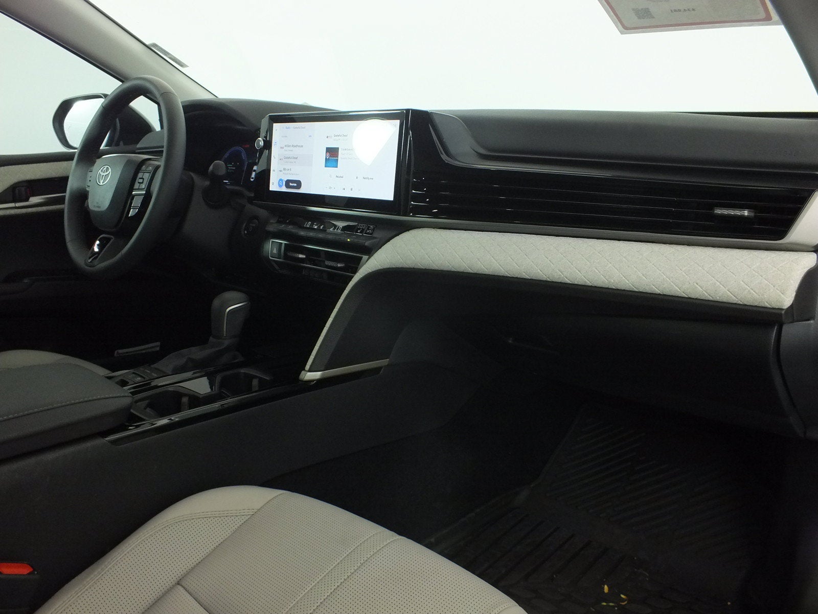 2025 Toyota Camry XLE *1-OWNER! UNDER 10K MILES!*