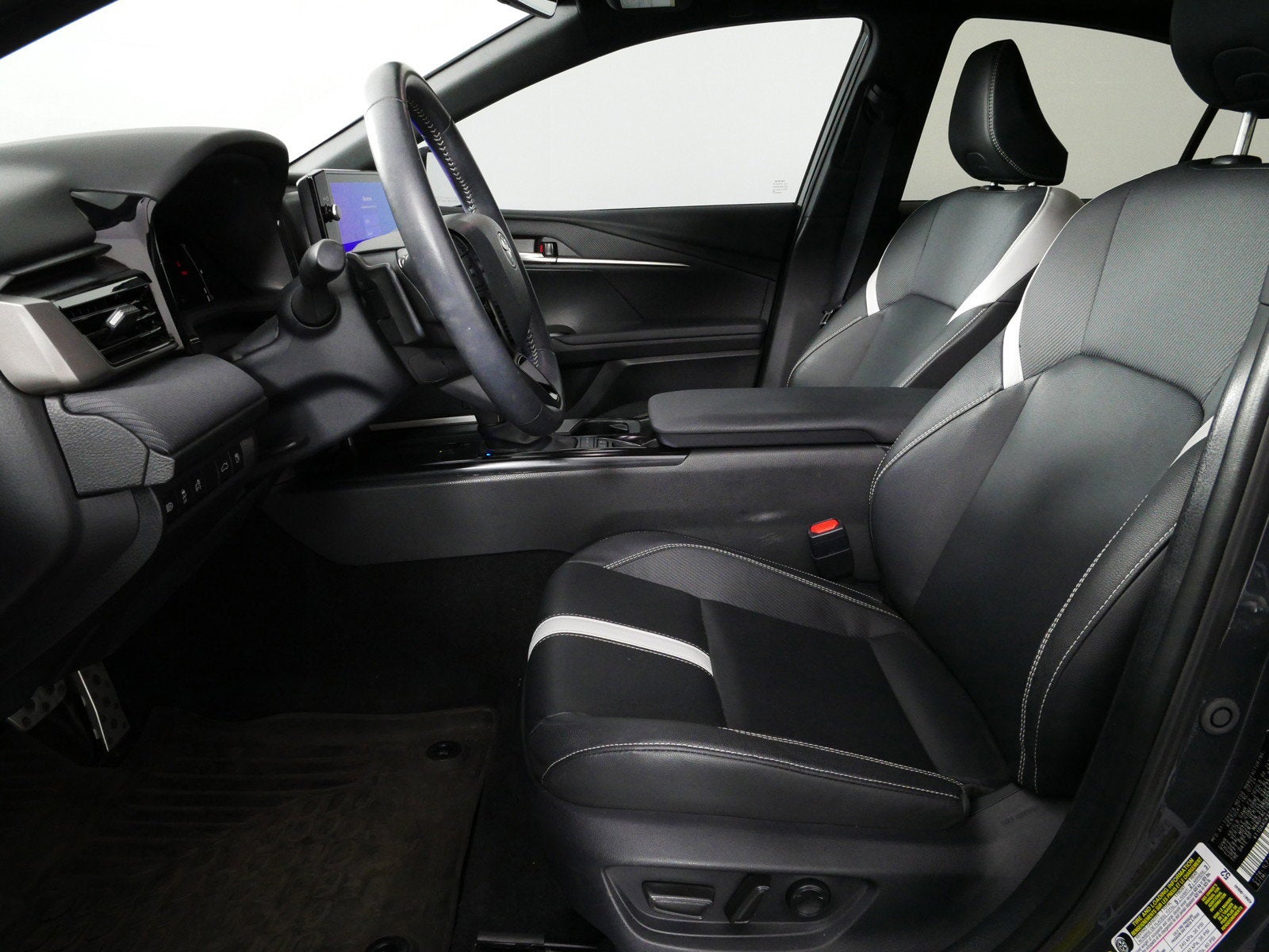 2025 Toyota Camry SE FWD *1-OWNER, CLEAN CARFAX!*