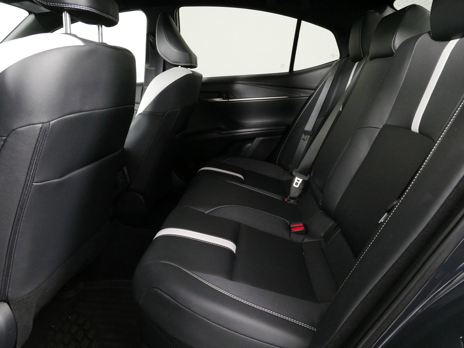 2025 Toyota Camry SE FWD *1-OWNER, CLEAN CARFAX!*