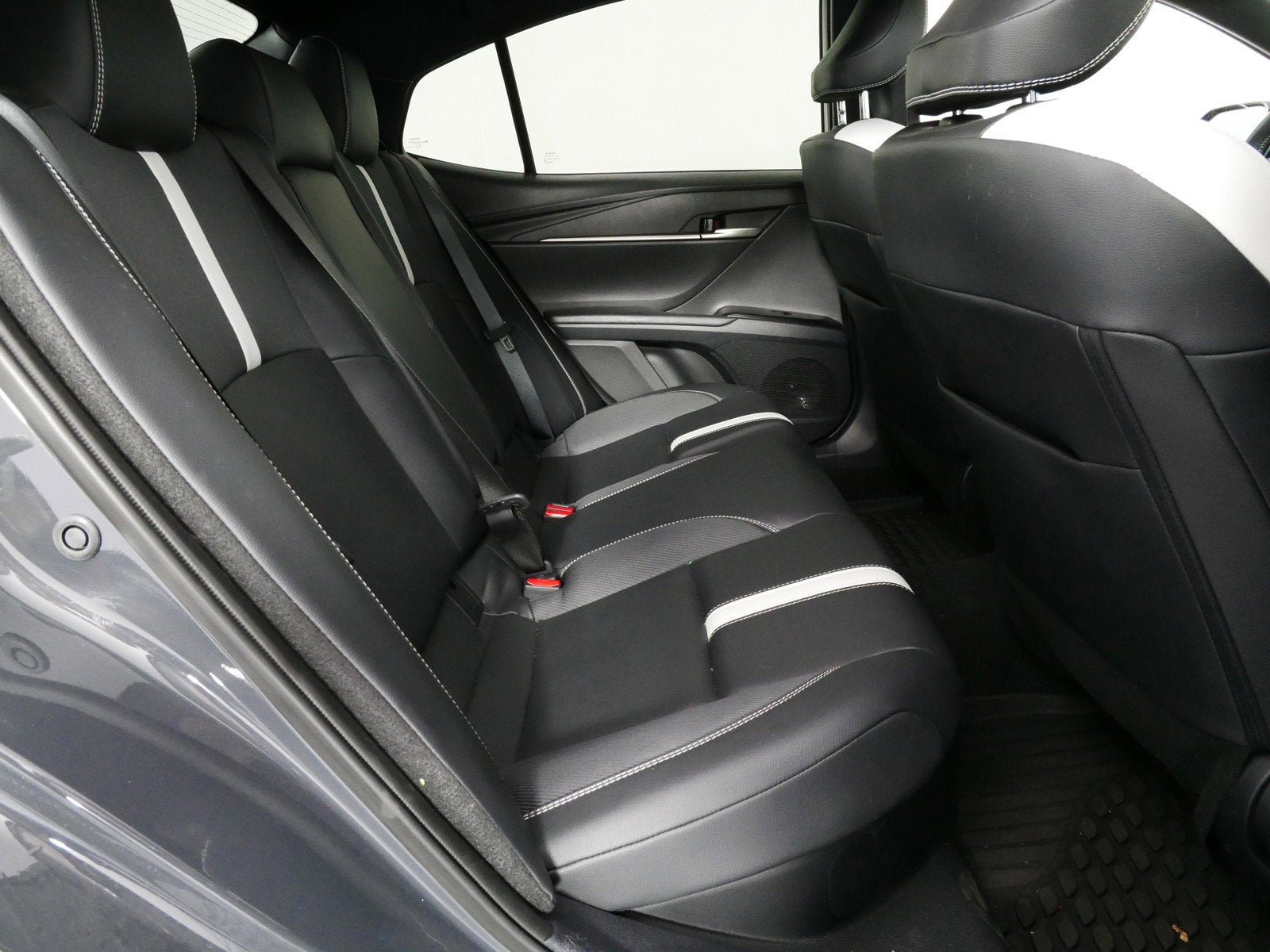 2025 Toyota Camry SE FWD *1-OWNER, CLEAN CARFAX!*