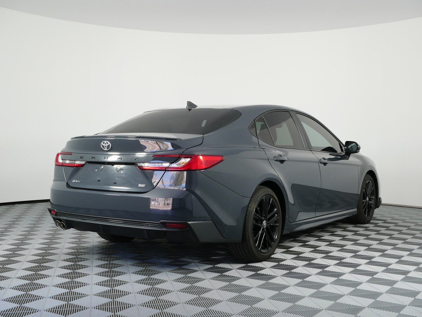 2025 Toyota Camry SE FWD *1-OWNER, CLEAN CARFAX!*