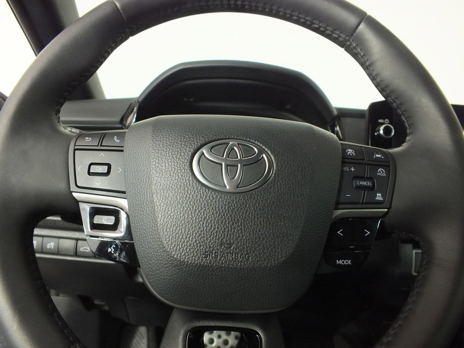 2025 Toyota Camry XSE HYBRID *1-OWNER*