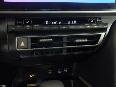 2025 Toyota Camry XSE HYBRID *1-OWNER*