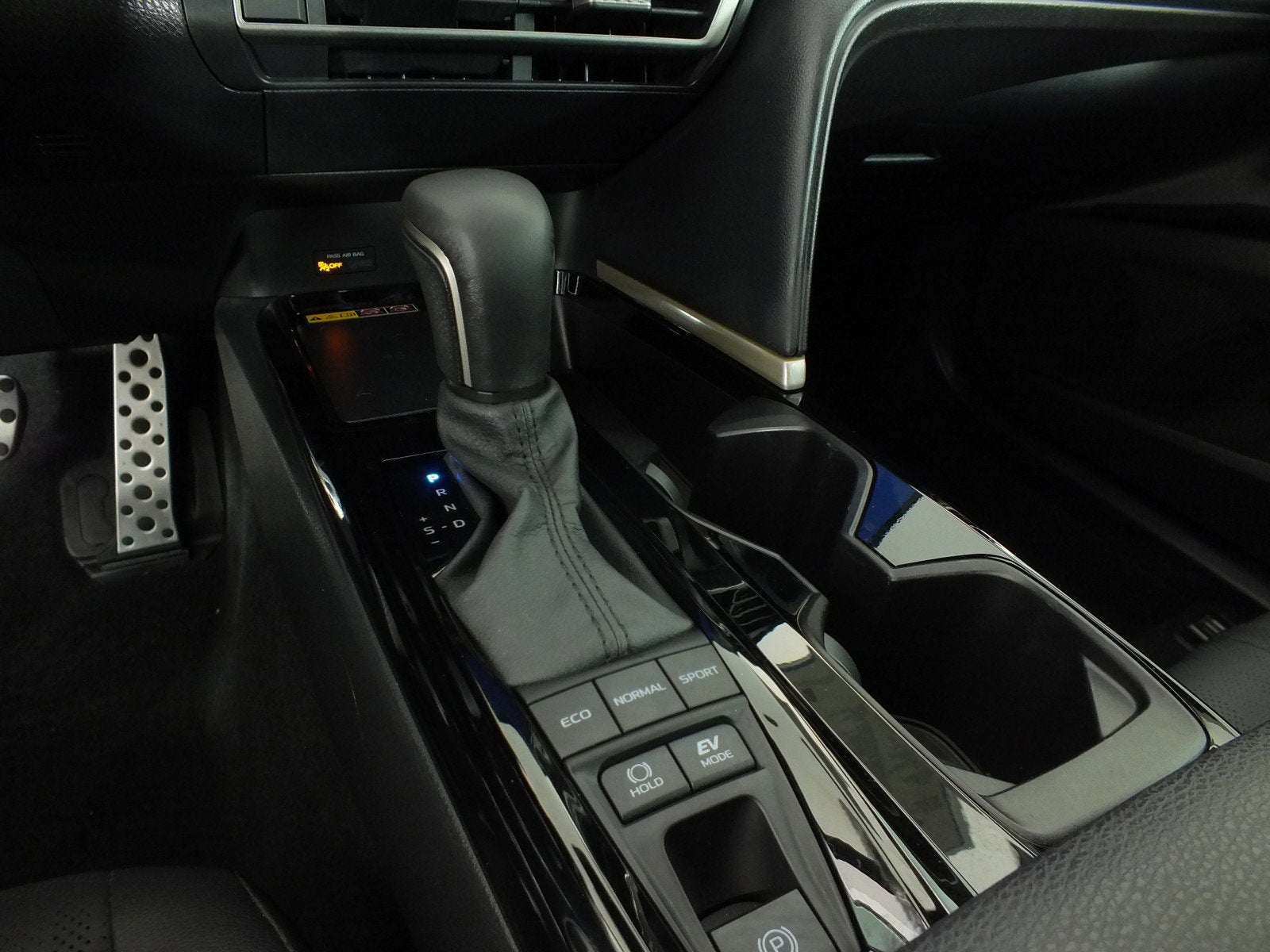 2025 Toyota Camry XSE HYBRID *1-OWNER*