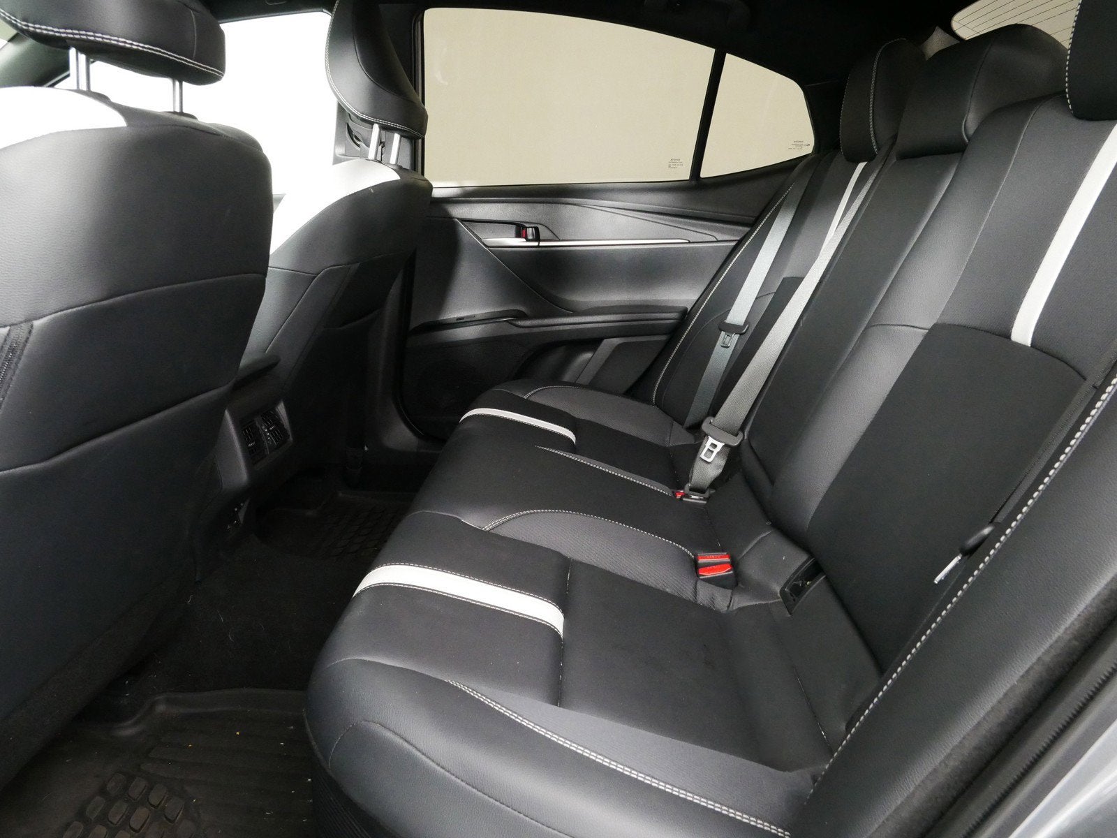 2025 Toyota Camry SE *1 OWNER, CLEAN CARFAX!*