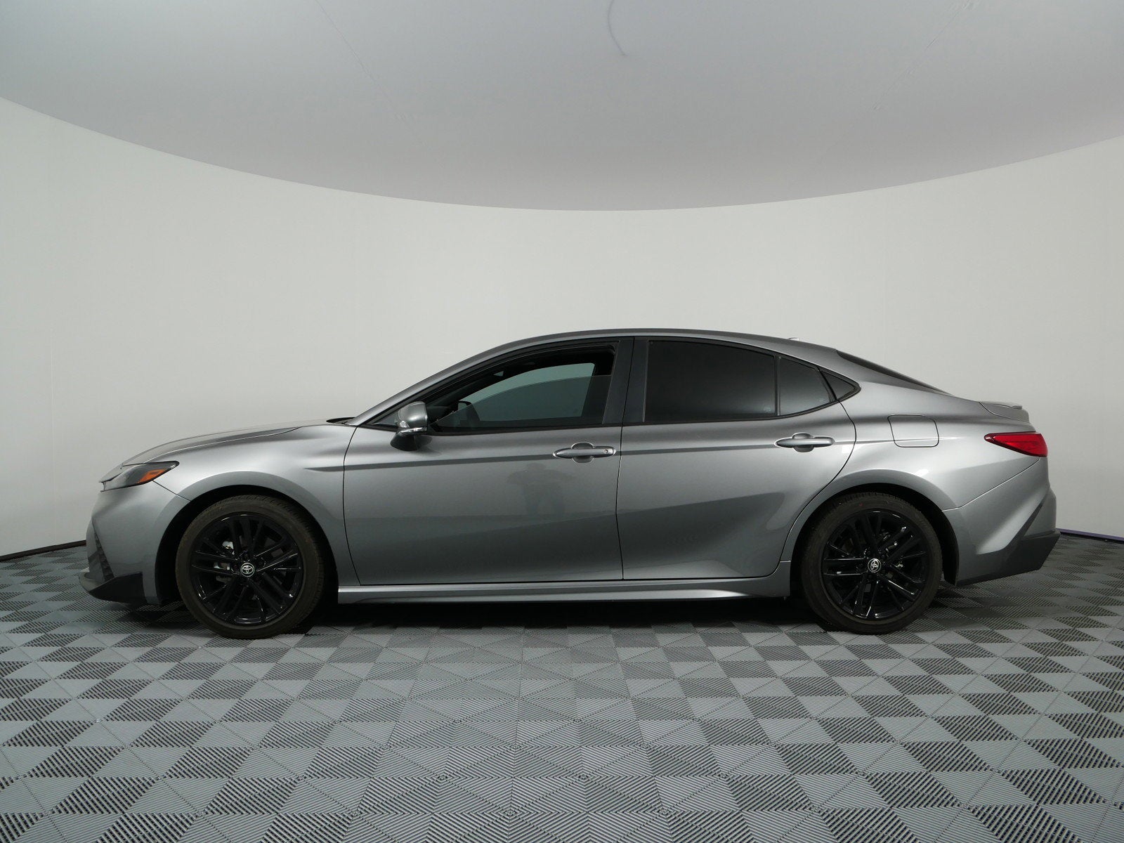 2025 Toyota Camry SE *1 OWNER, CLEAN CARFAX!*
