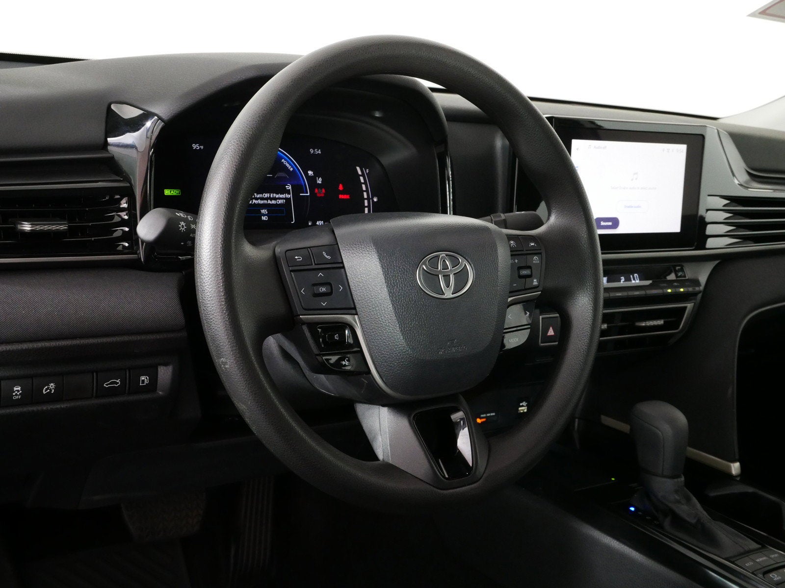2026 Toyota Camry LE *CLEAN CARFAX! LOW MILES!*