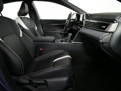 2026 Toyota Camry SE AWD HYBRID *CLEAN CARFAX*