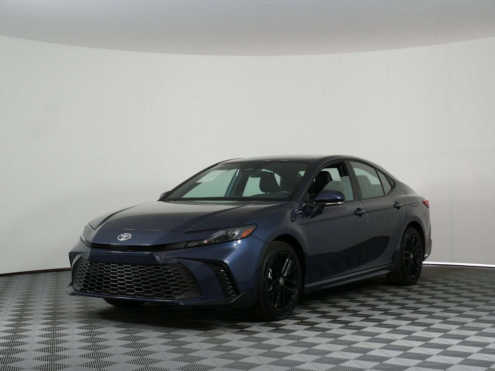 2026 Toyota Camry SE AWD HYBRID *CLEAN CARFAX*