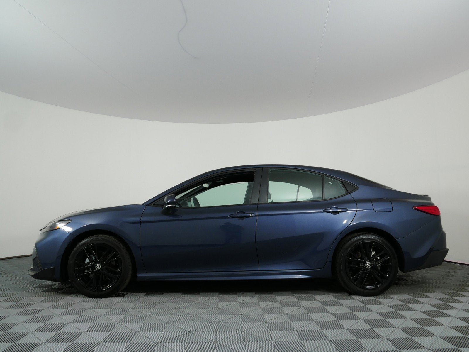 2026 Toyota Camry SE AWD HYBRID *CLEAN CARFAX*