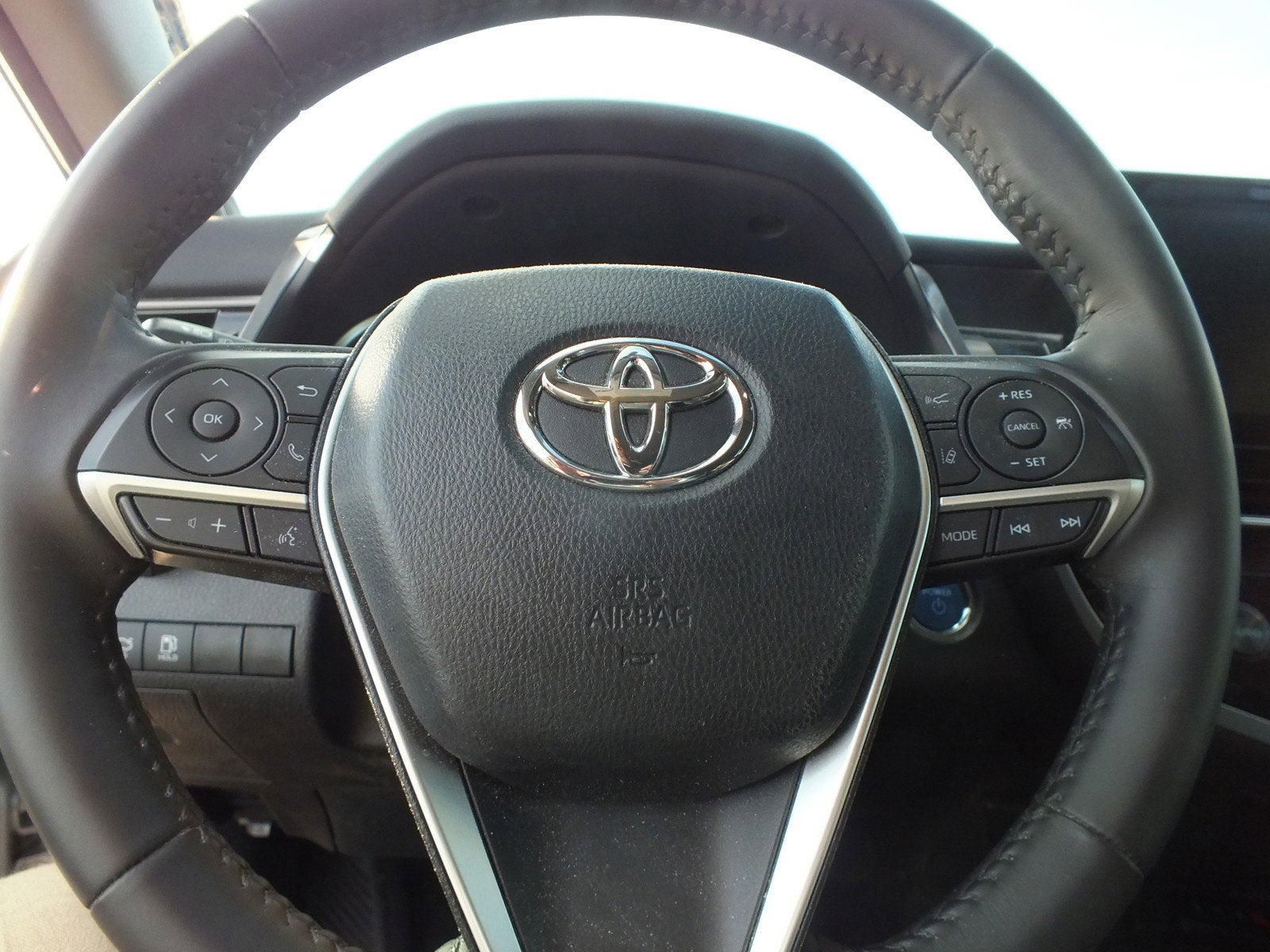 2022 Toyota Camry Hybrid XLE *CLEAN CARFAX*