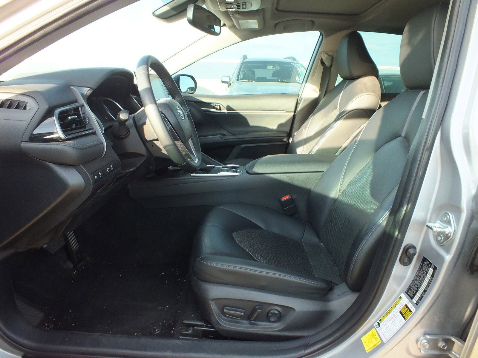 2022 Toyota Camry Hybrid XLE *CLEAN CARFAX*