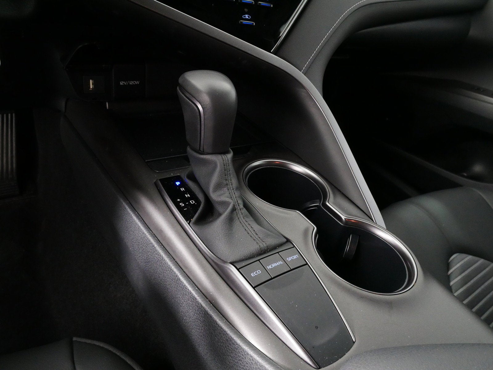 2024 Toyota Camry SE *CLEAN CARFAX!*