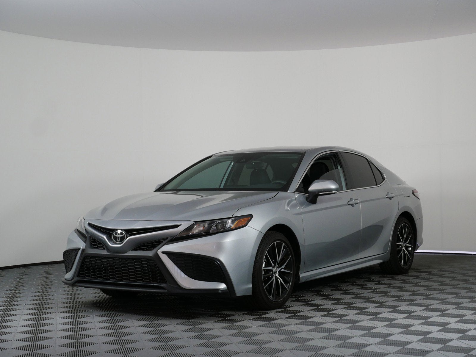 2024 Toyota Camry SE *CLEAN CARFAX!*
