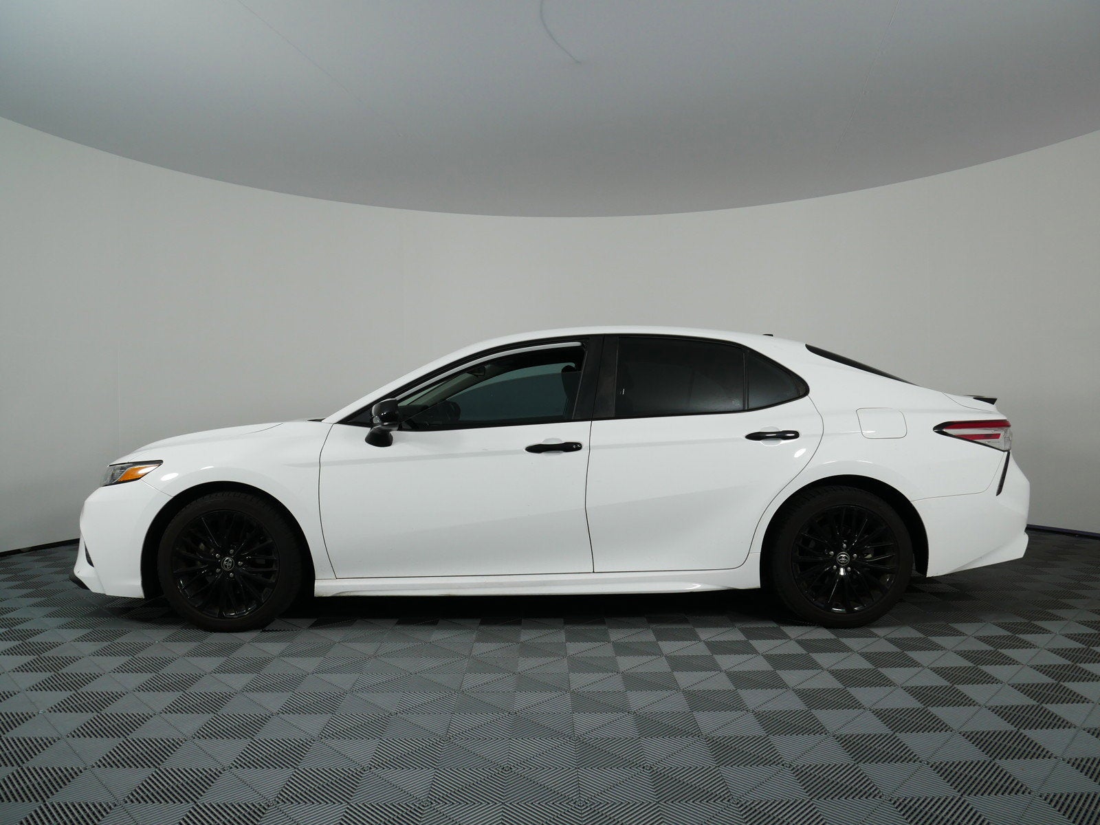 2020 Toyota Camry SE Nightshade *1-OWNER*
