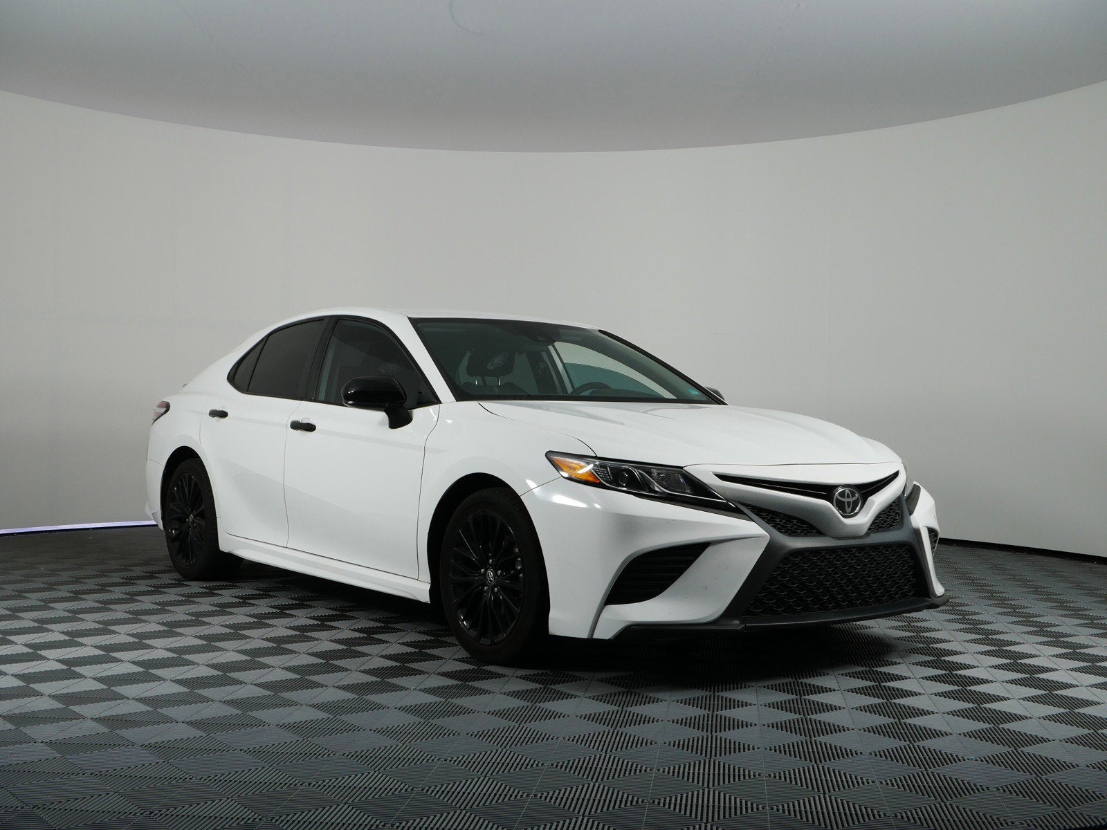 2020 Toyota Camry SE Nightshade *1-OWNER*