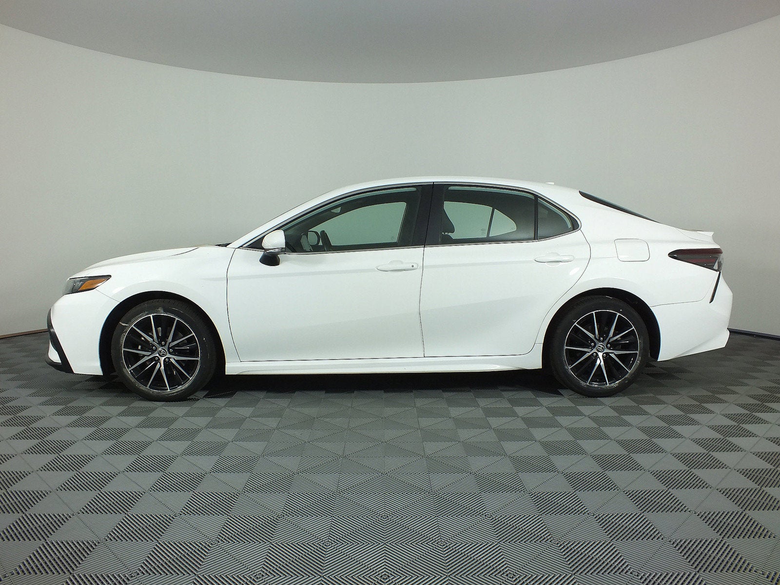 2024 Toyota Camry SE *1-OWNER*