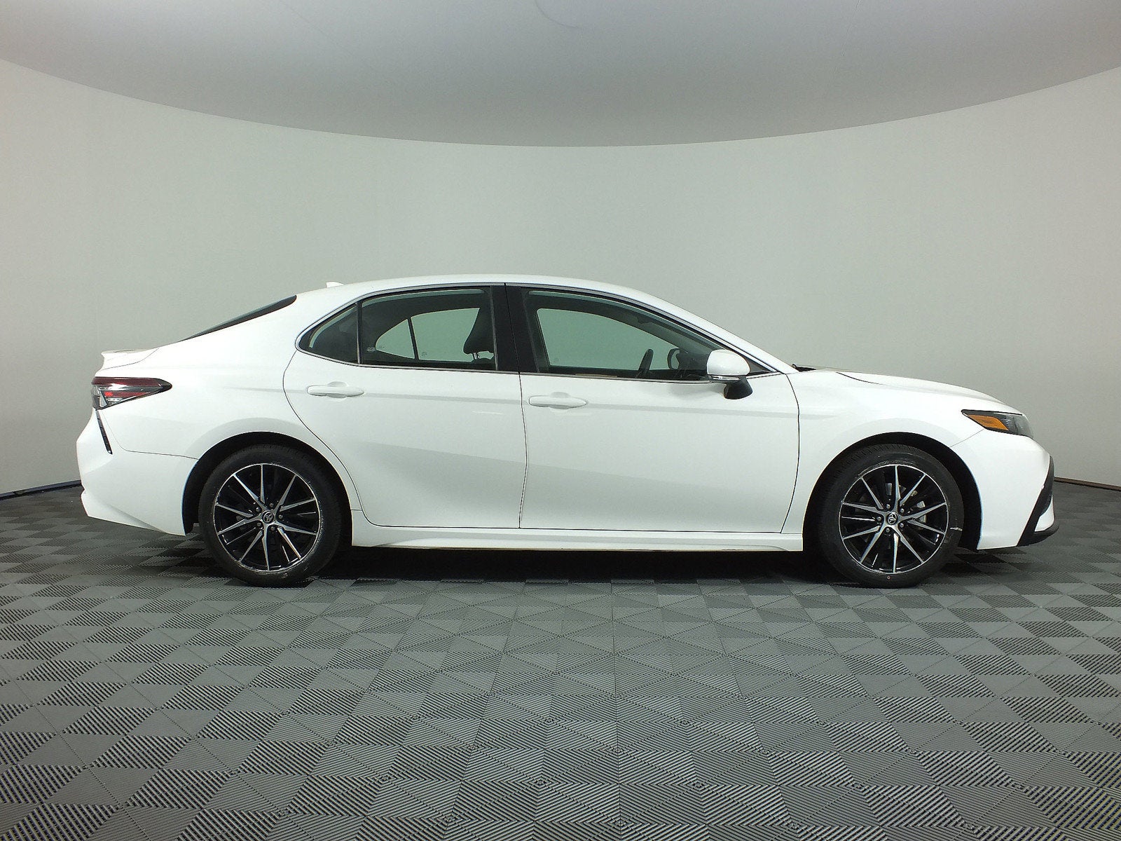 2024 Toyota Camry SE *1-OWNER*