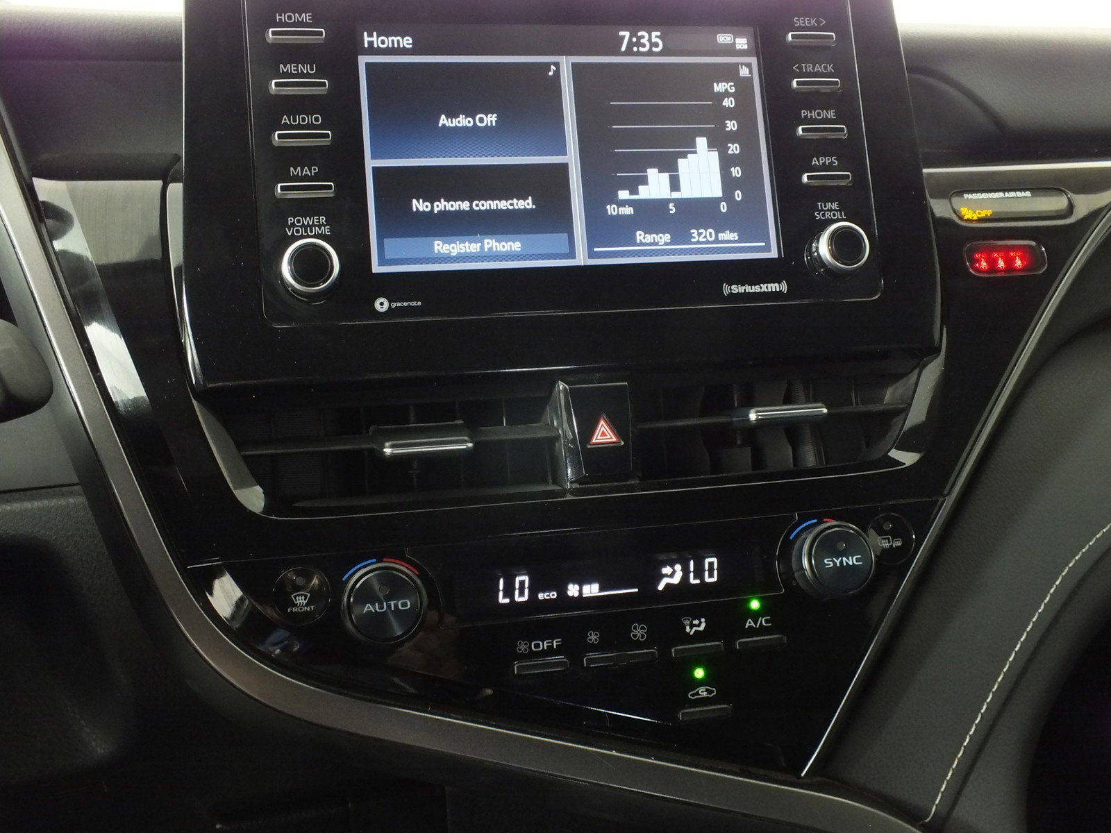 2024 Toyota Camry SE *1-OWNER*